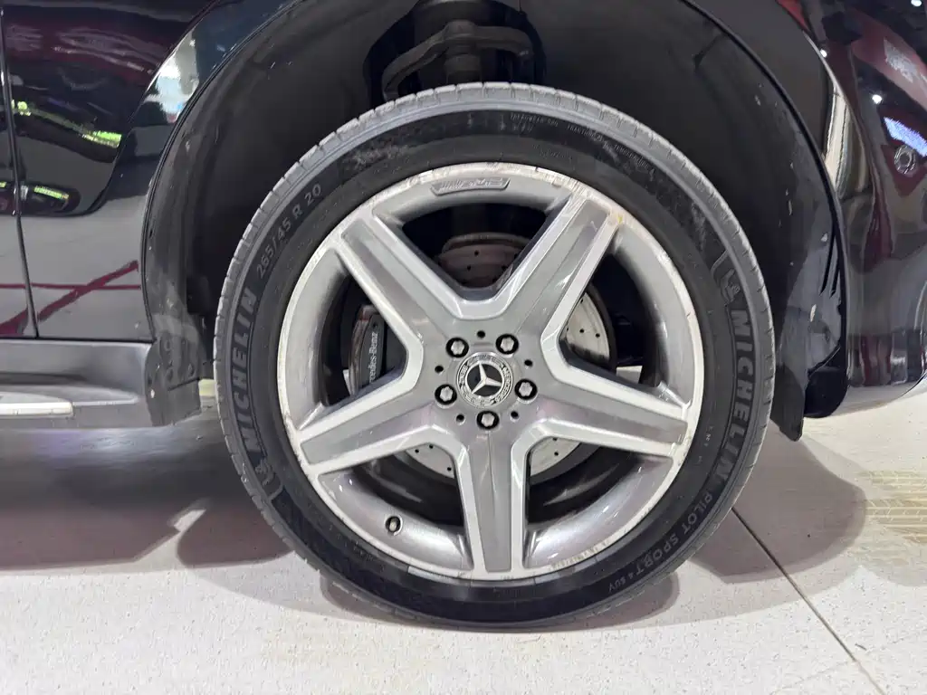 Mercedes-Benz GLE (Import) — миниатюра 23