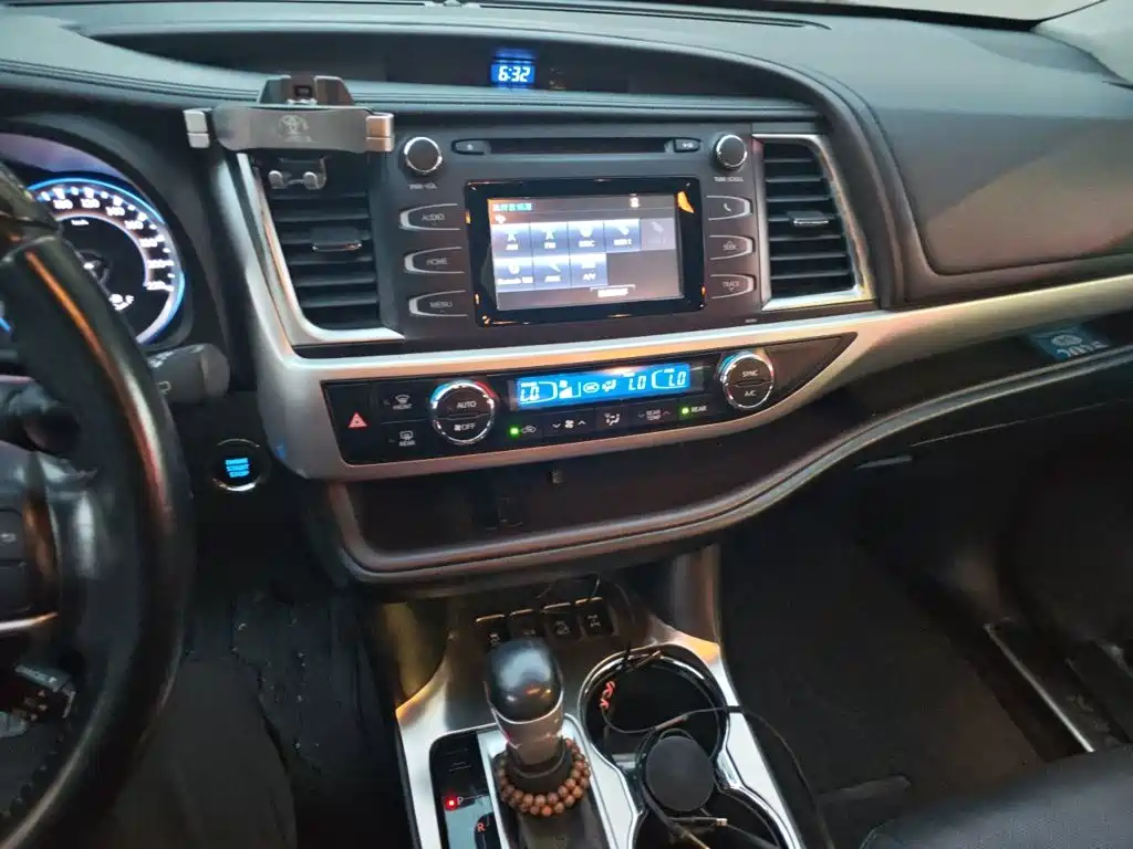 Toyota Highlander — миниатюра 14