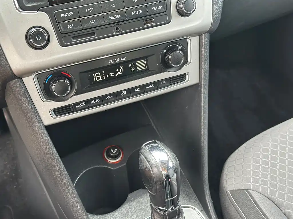 Volkswagen Polo — миниатюра 9
