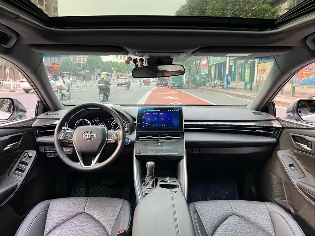 Toyota Avalon — миниатюра 8