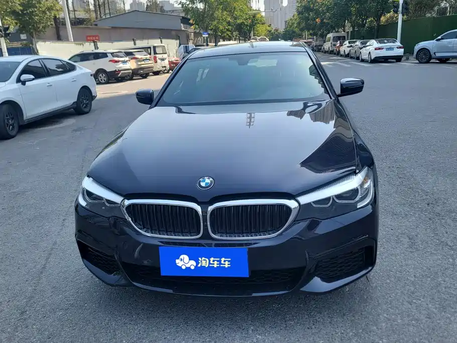 BMW 5 Series — миниатюра 2