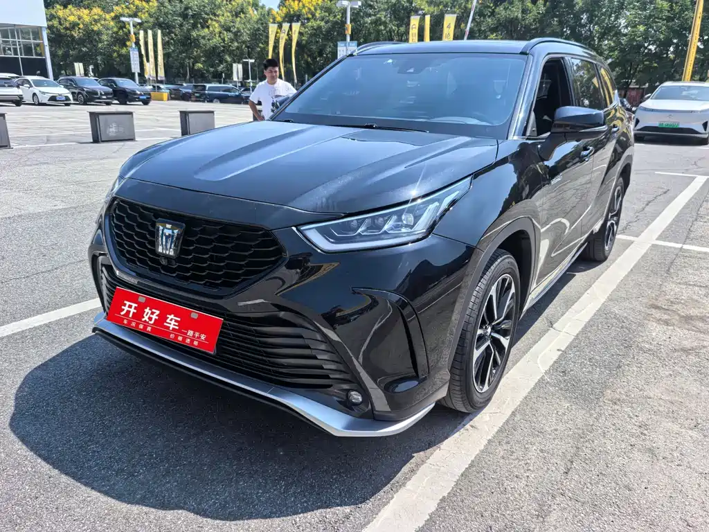 Toyota Crown Kluger