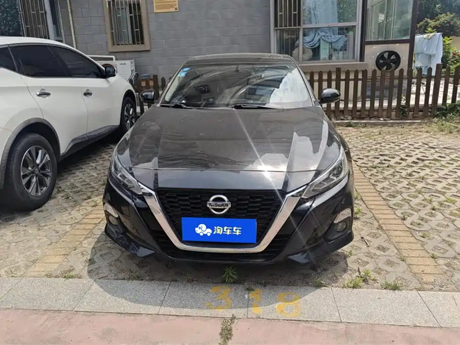 Nissan Altima 2019 2.0L XL Upper