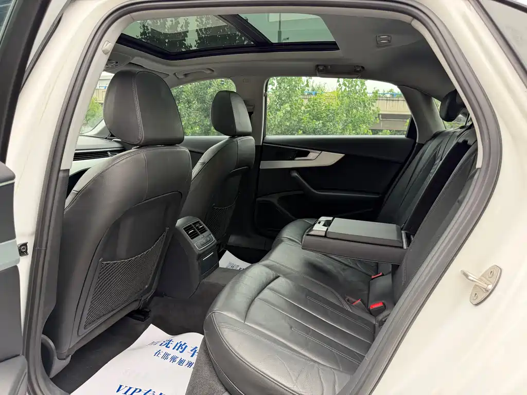 Audi A4L 2019 40 TFSI Fashion VI