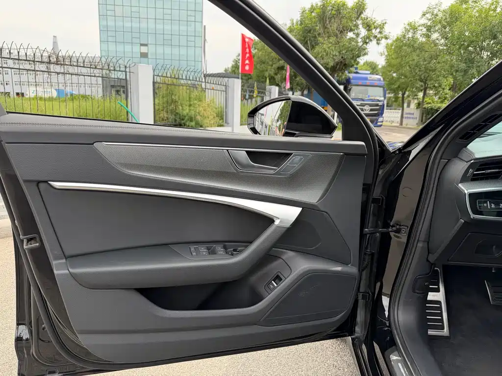 Audi A6L 2023 45 TFSI