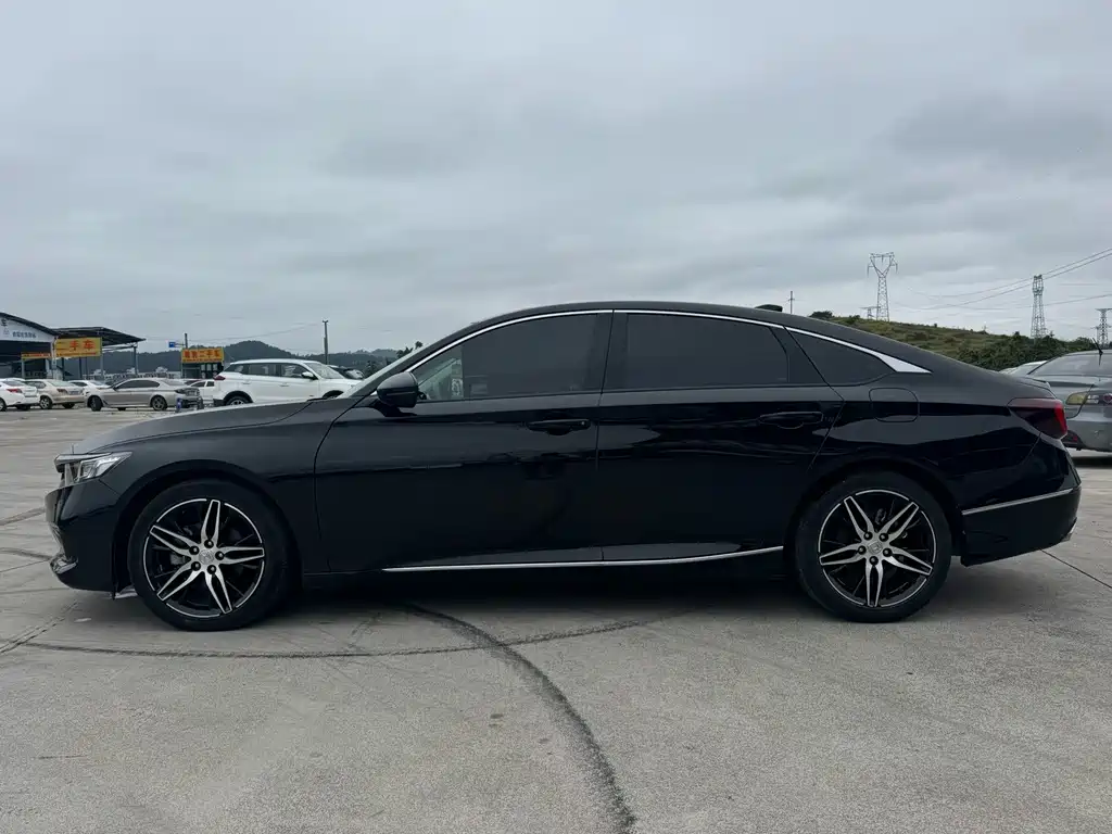 Honda Accord — миниатюра 8