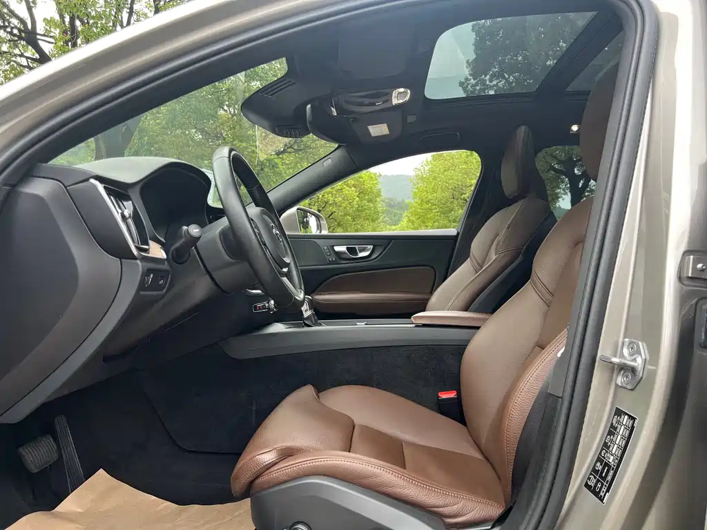 Volvo S60 — миниатюра 10
