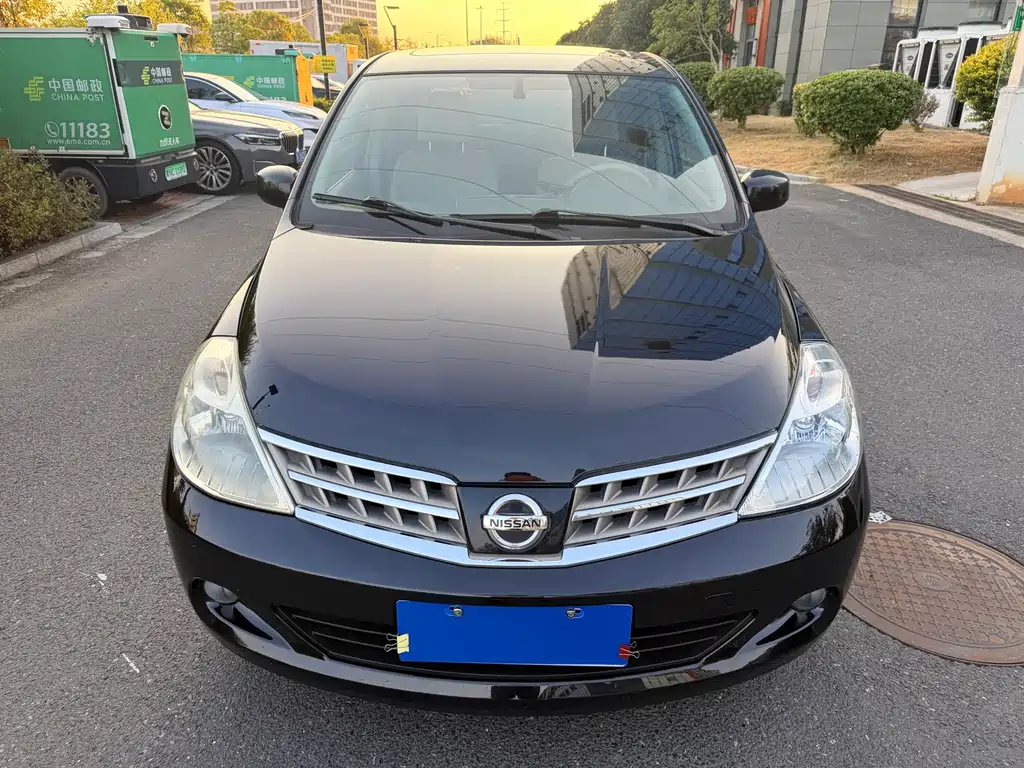 Nissan Tiida — миниатюра 2