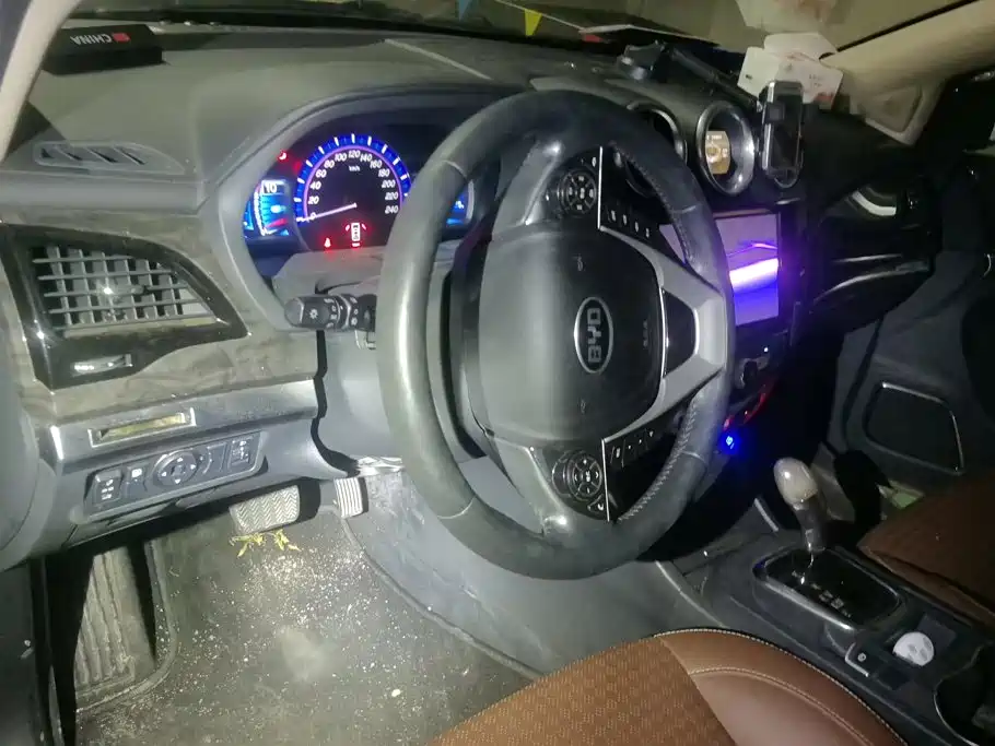 BYD S7 — миниатюра 12