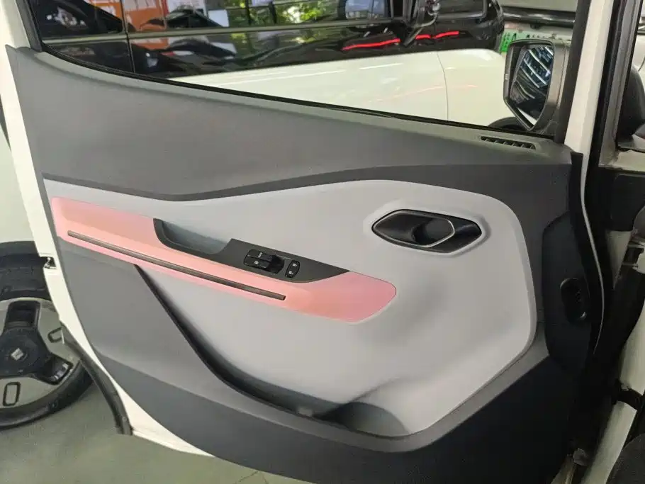 Baojun E200 — миниатюра 7