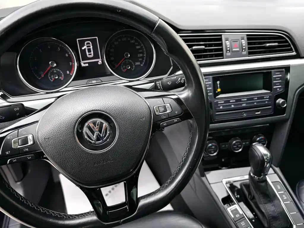 Volkswagen Lamando — миниатюра 10