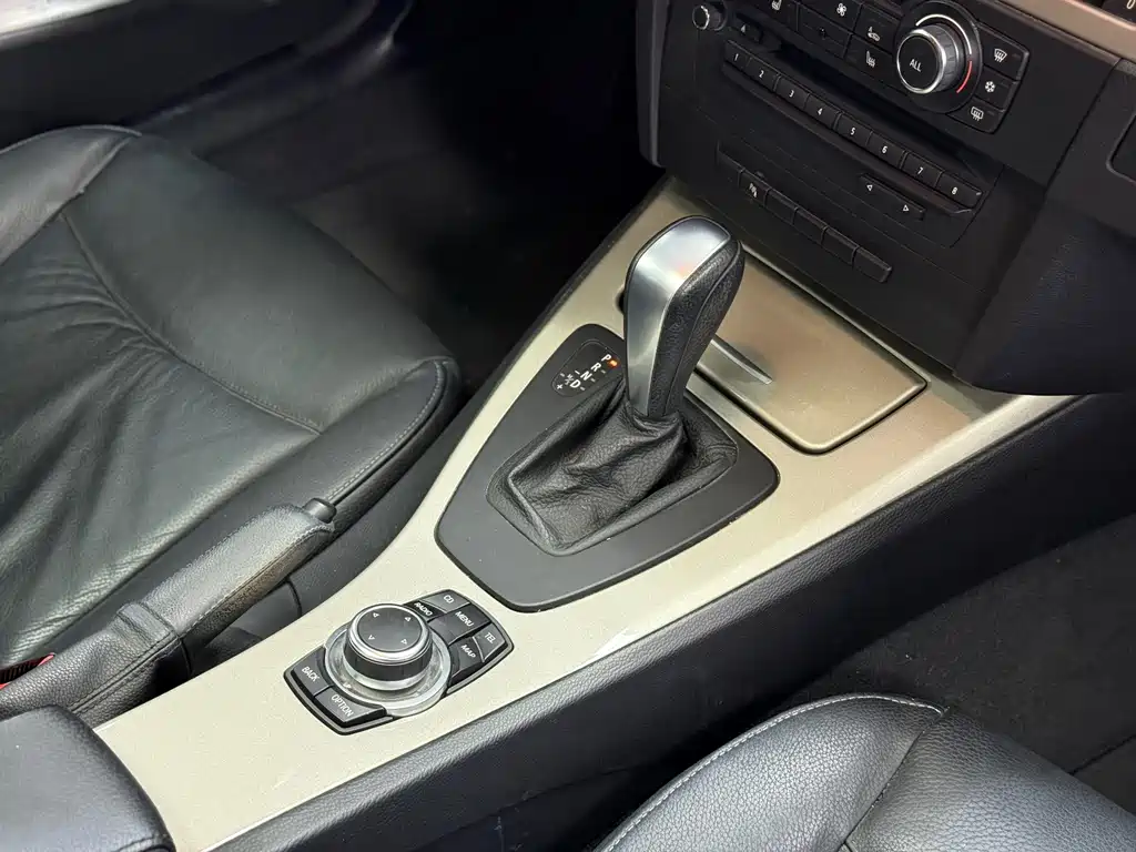 BMW 3 Series — миниатюра 13