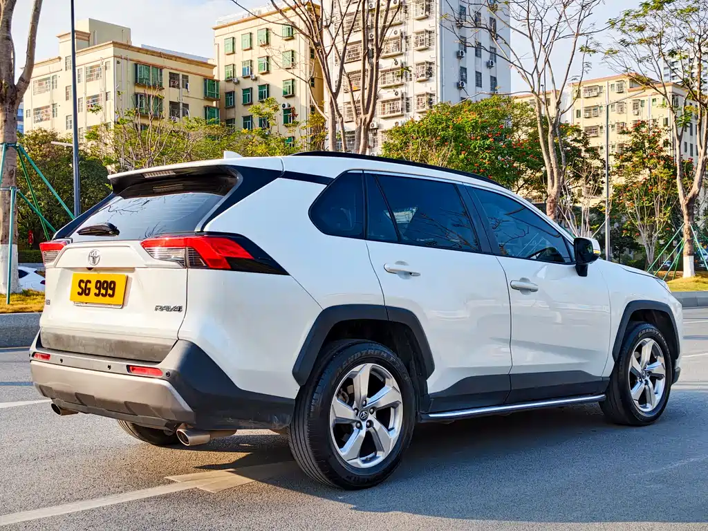 TOYOTA RAV4 RONGFANG