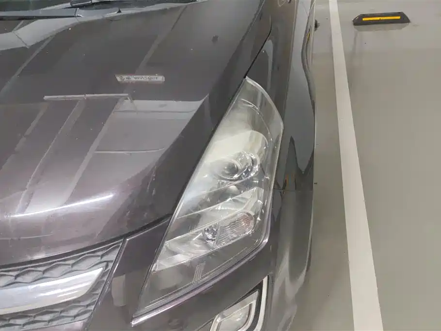 Mazda 8 2013 2.5L