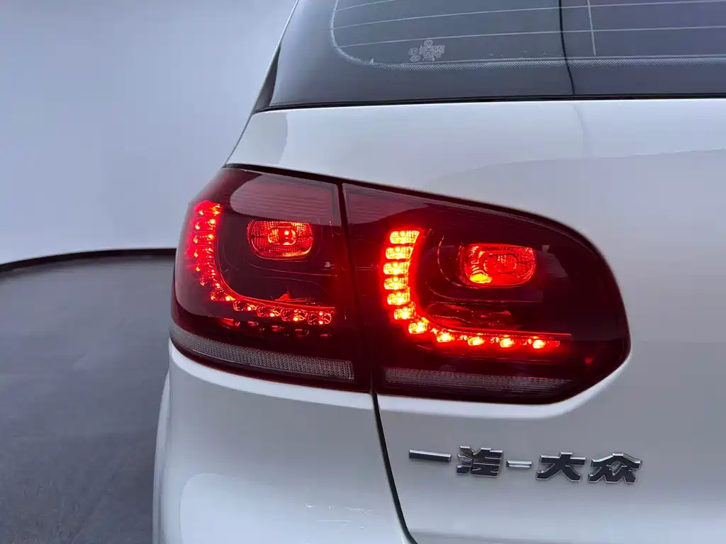 Volkswagen Golf GTI — миниатюра 20