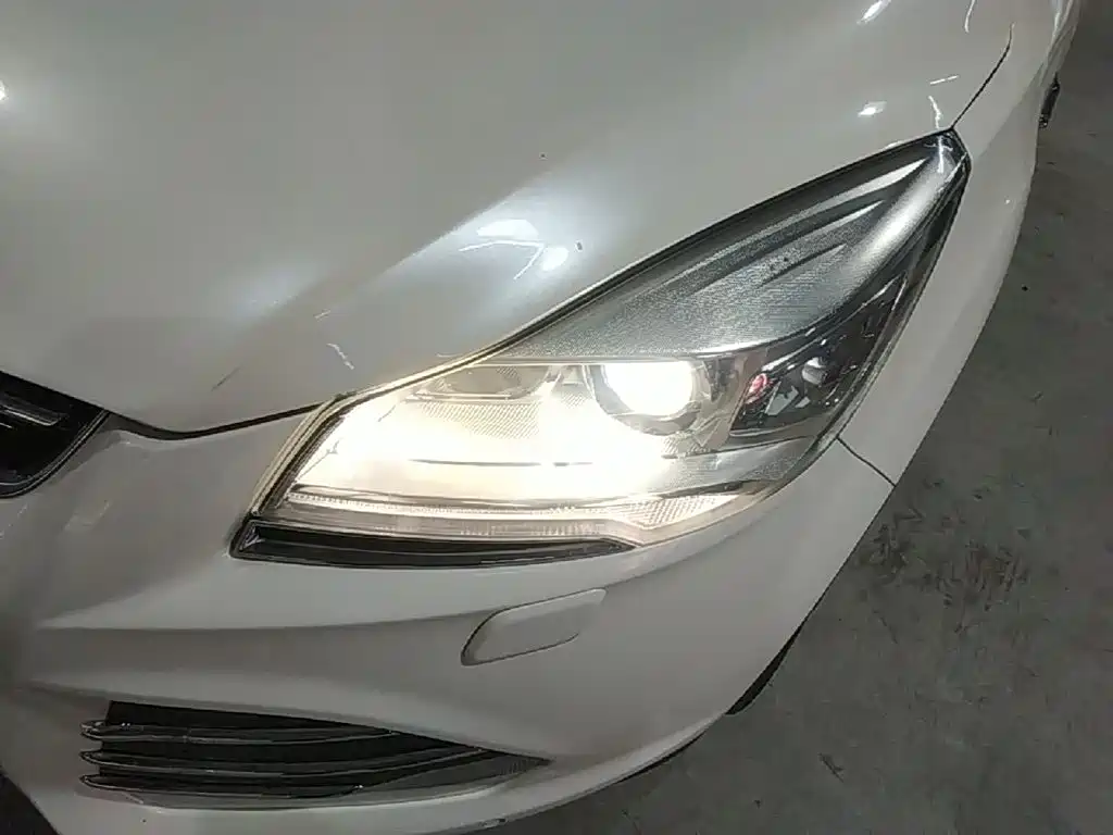 Ford Kuga — миниатюра 24