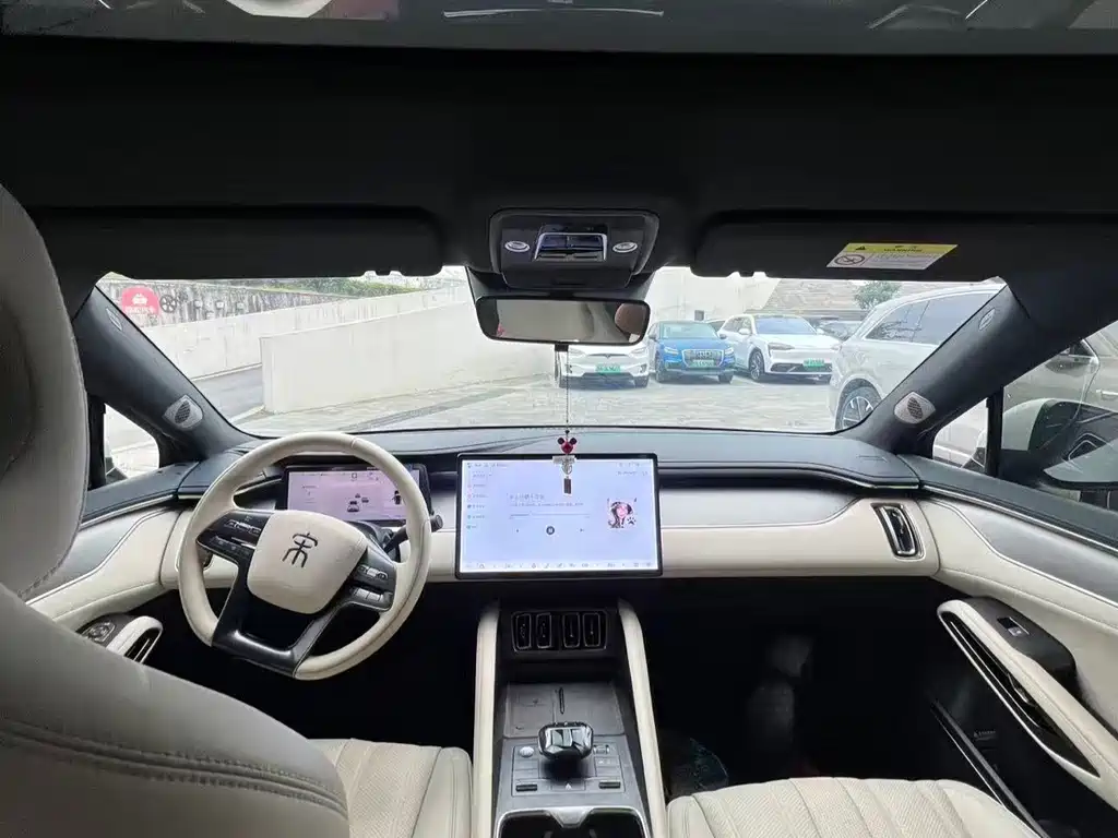 BYD L EV — миниатюра 5