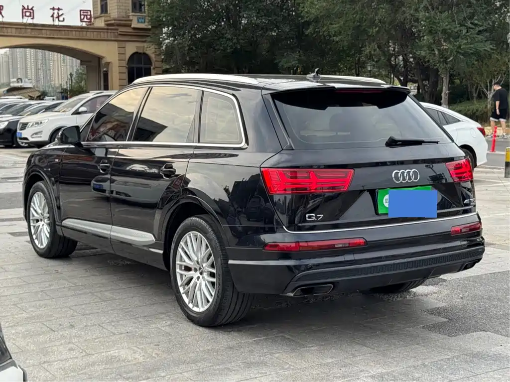 Audi Q7 — миниатюра 4