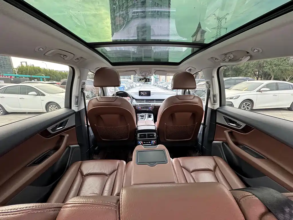 Audi Q7 — миниатюра 15