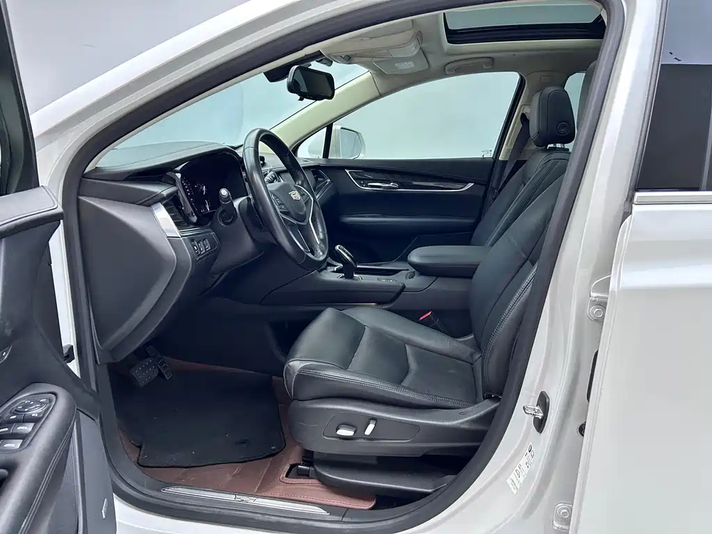 Cadillac XT5 — миниатюра 8