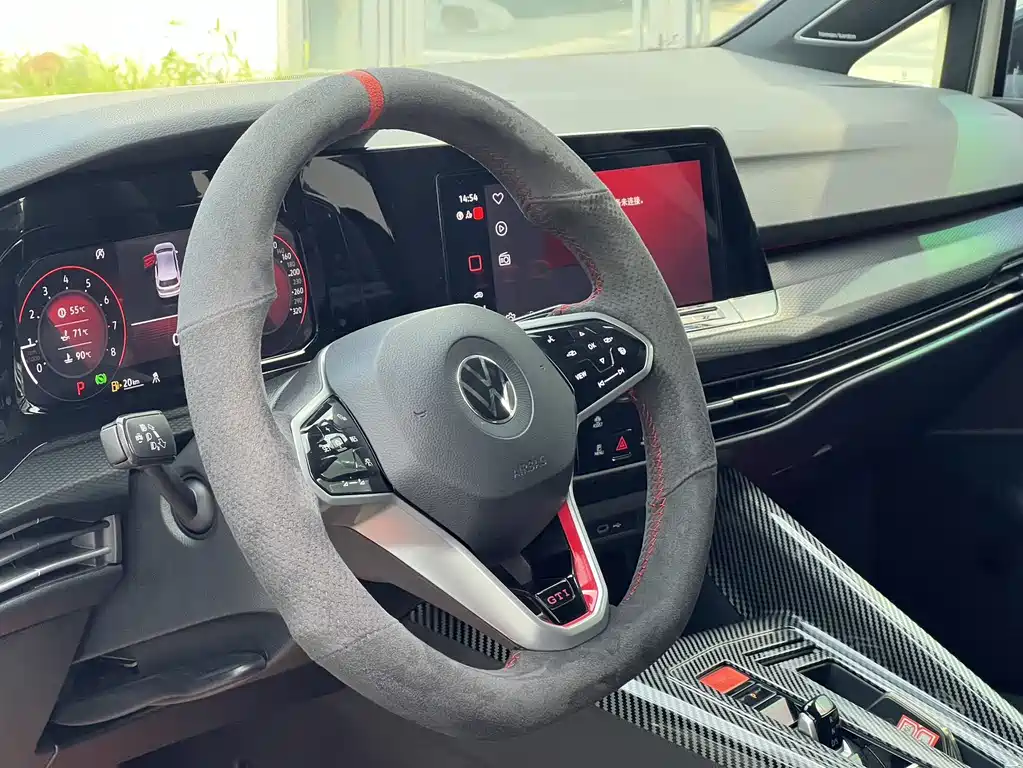 Volkswagen Golf GTI — миниатюра 8