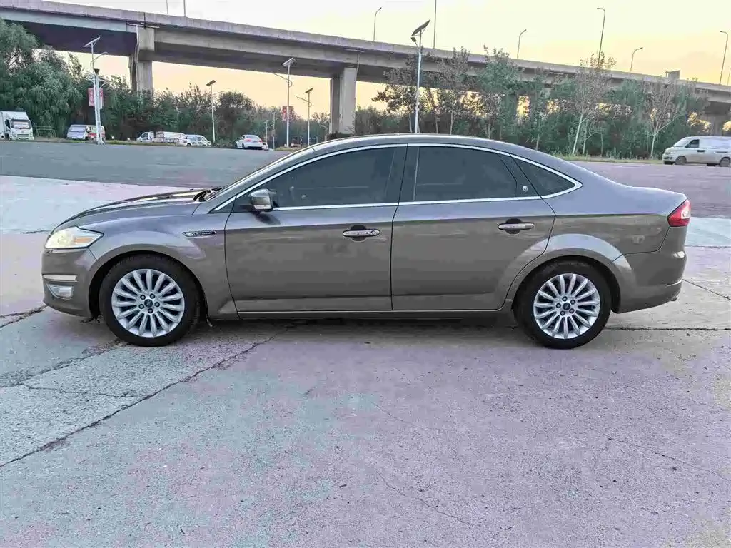 Ford Mondeo Zhisheng — миниатюра 15