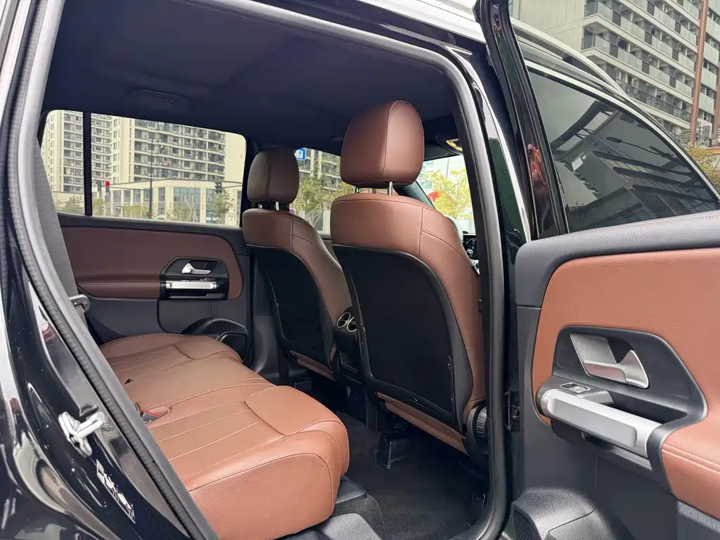 Mercedes-Benz GLB — миниатюра 9
