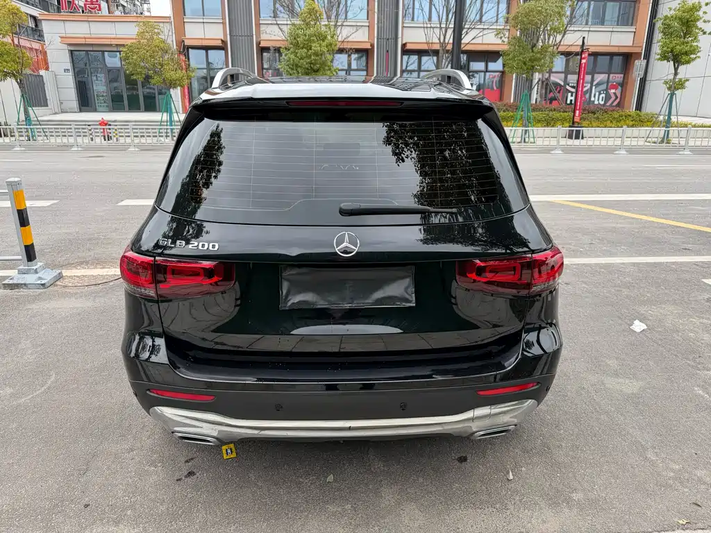 Mercedes-Benz GLB — миниатюра 11