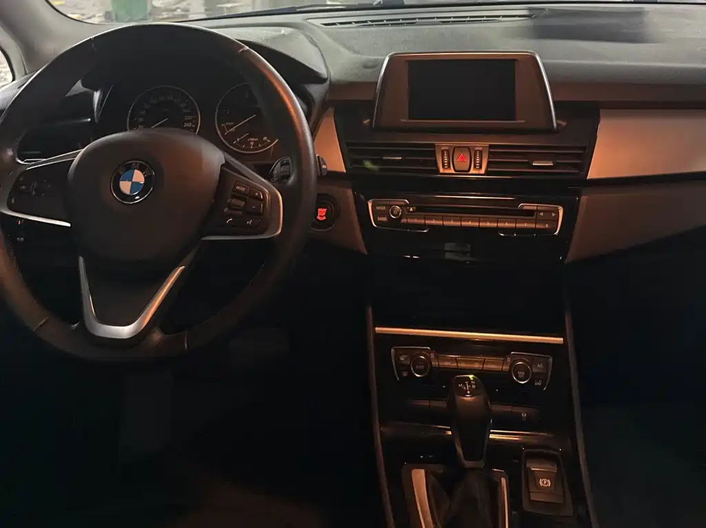 BMW 2 SERIES STATION WAGON