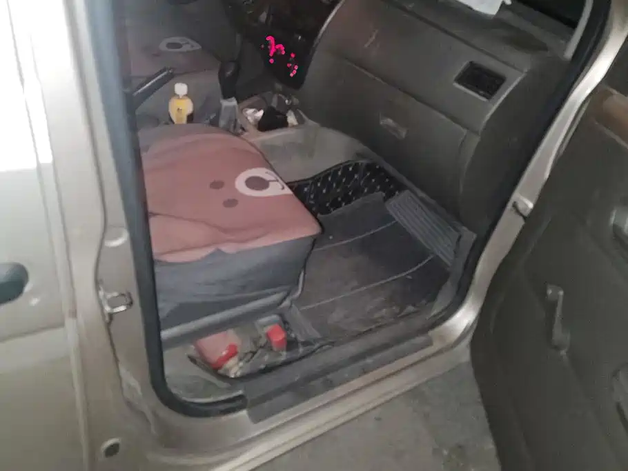 Wuling Rongguang V — миниатюра 8