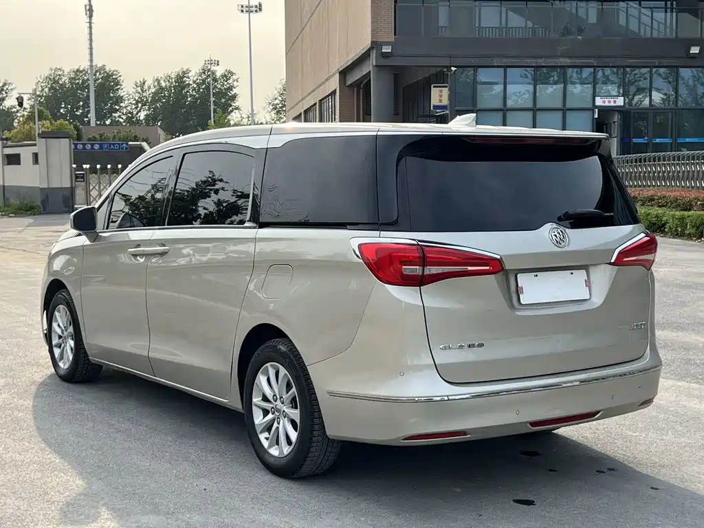 Buick GL8 — миниатюра 4