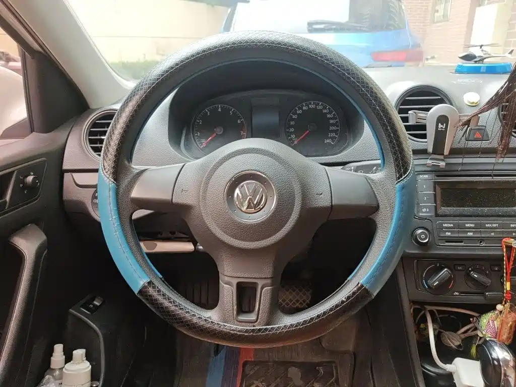 Volkswagen Jetta — миниатюра 11