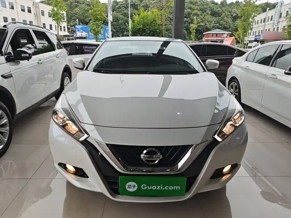 Nissan Bluebird — миниатюра 3