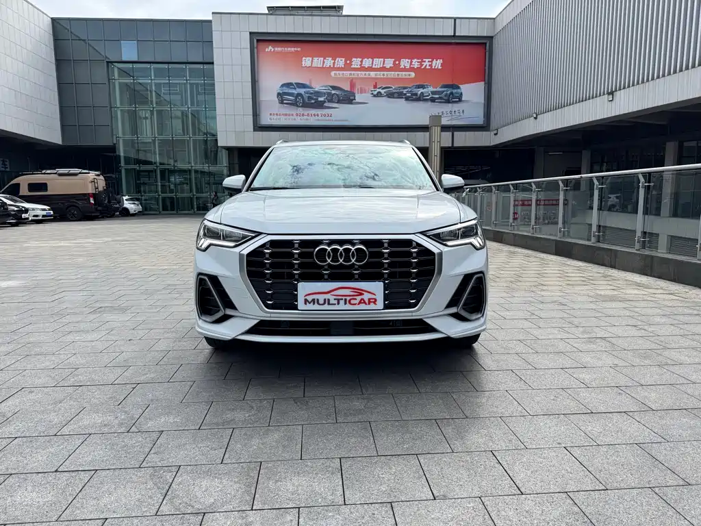 Audi Q3 2022 35 TFSI Fashion