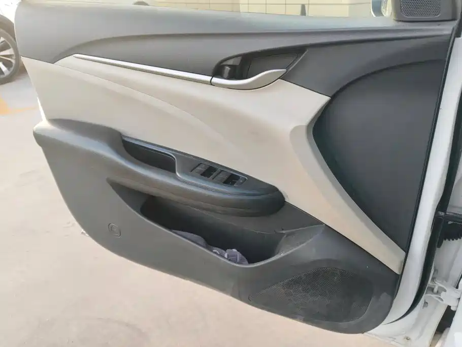 Buick Excelle — миниатюра 7