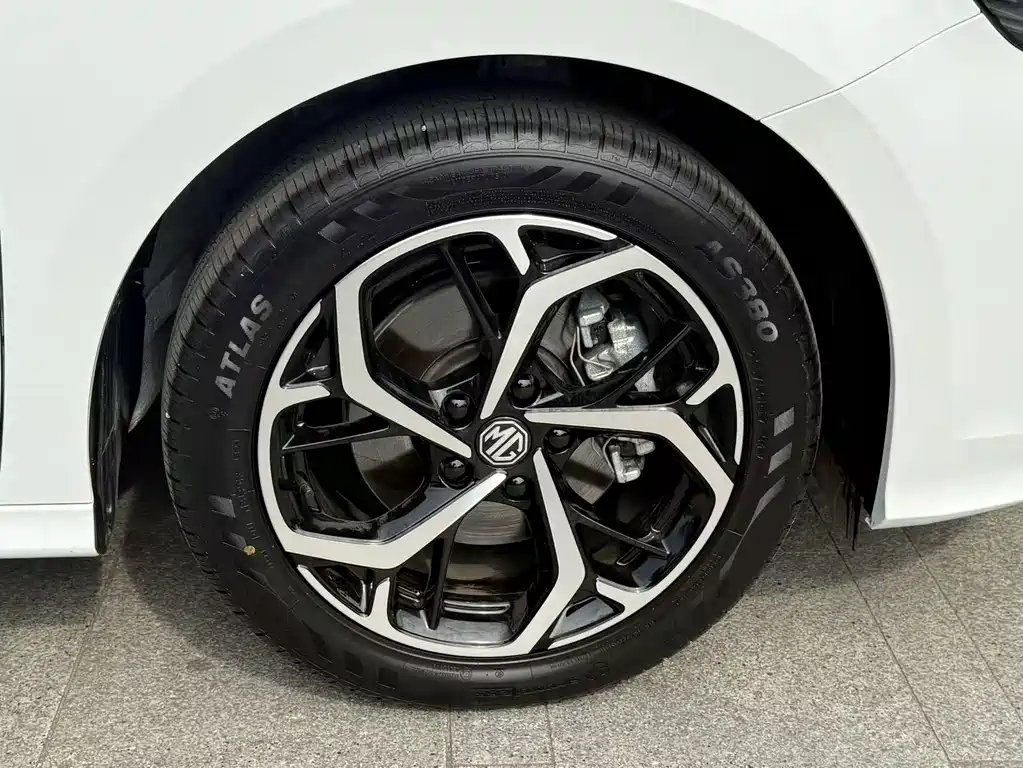 MG MG5 — миниатюра 11