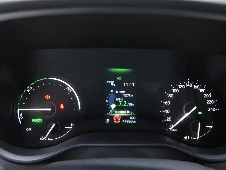Toyota Granvia 2022 2.5L Luxury