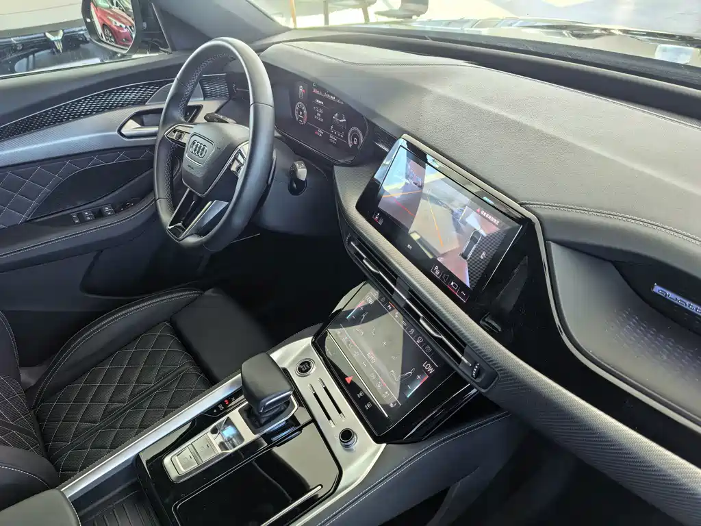 Audi Q6 — миниатюра 8