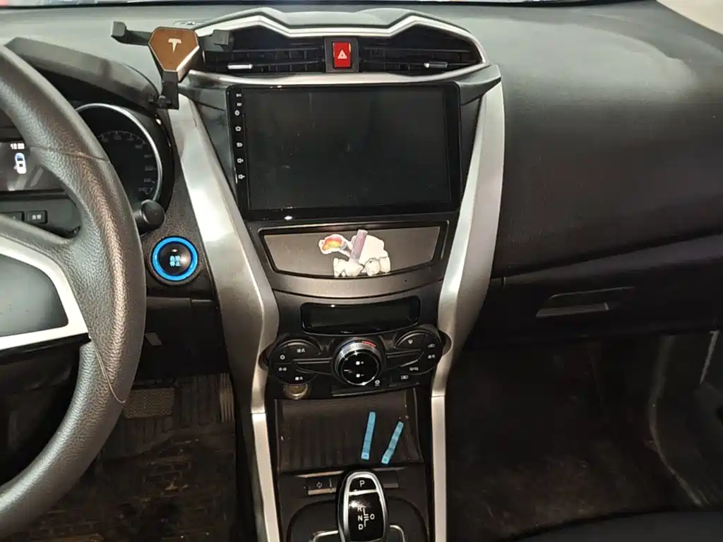 BYD Yuan EV — миниатюра 13