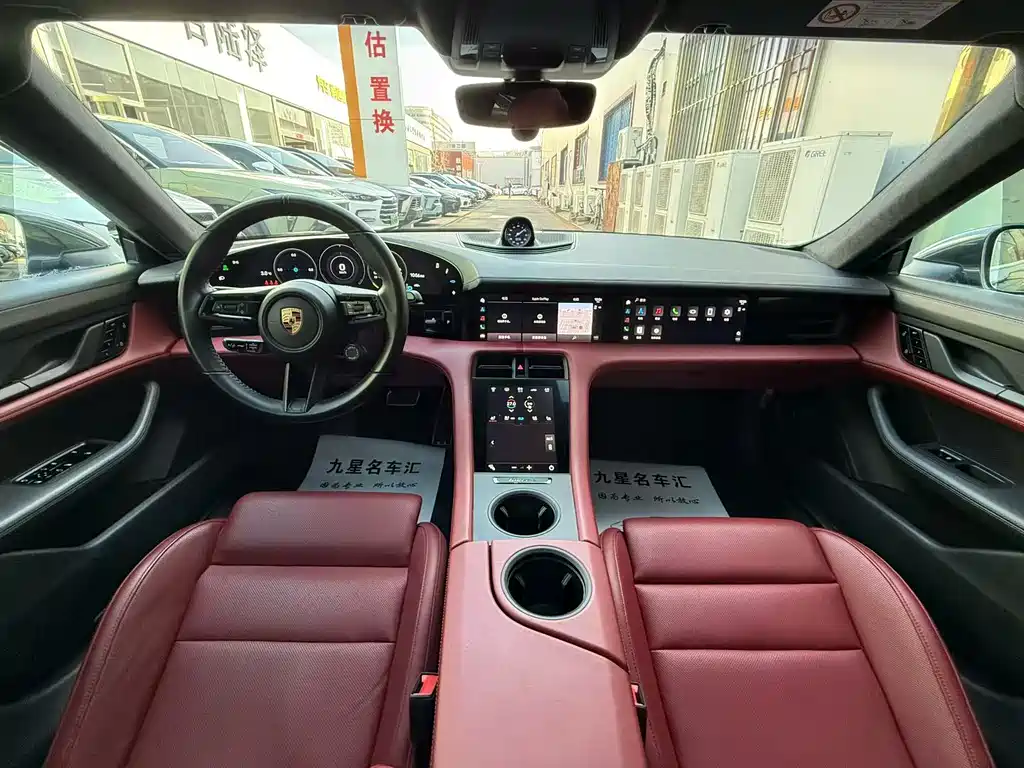 Porsche Taycan 2019 Taycan Turbo