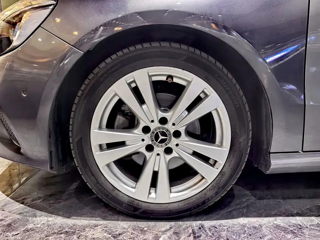 Mercedes-Benz A-Class (Import) — миниатюра 11
