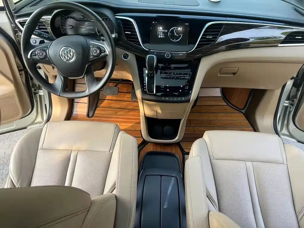 Buick GL8 — миниатюра 10