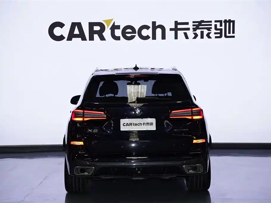 BMW X5 2022 xDrive 30Li M Sport