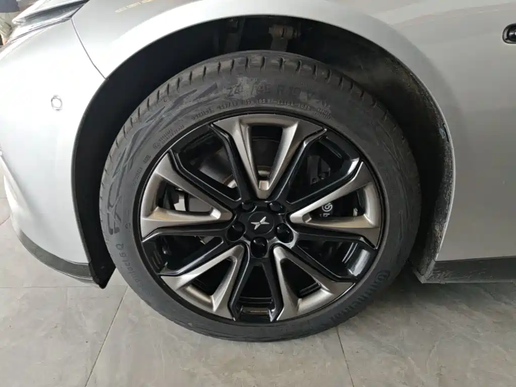 XPeng P7 — миниатюра 23
