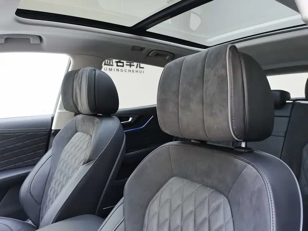 Hongqi HS5 2019 2.0T