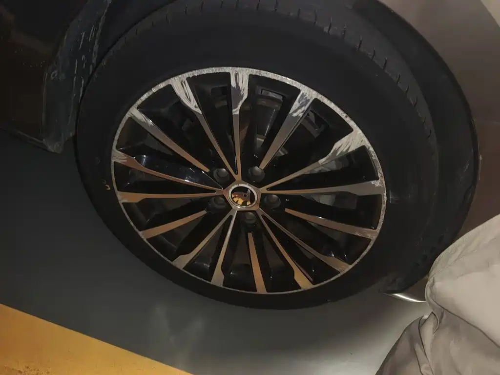 Skoda Superb — миниатюра 24