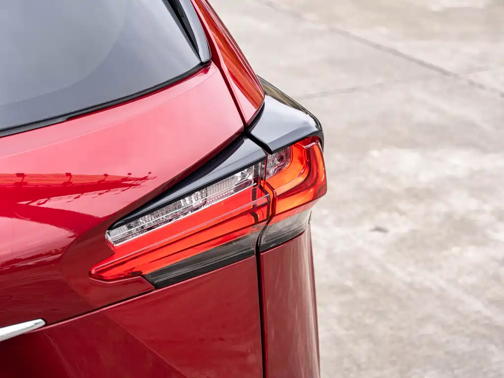 Lexus NX — миниатюра 7