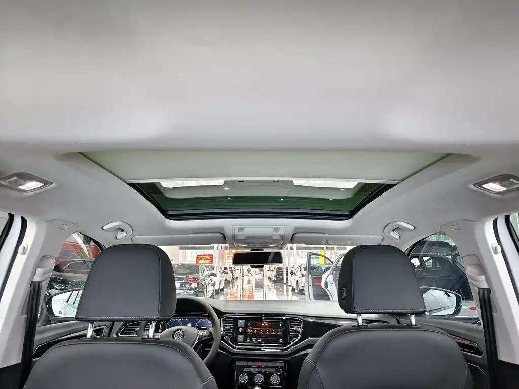 VOLKSWAGEN T ROC EXPLORING SONGS