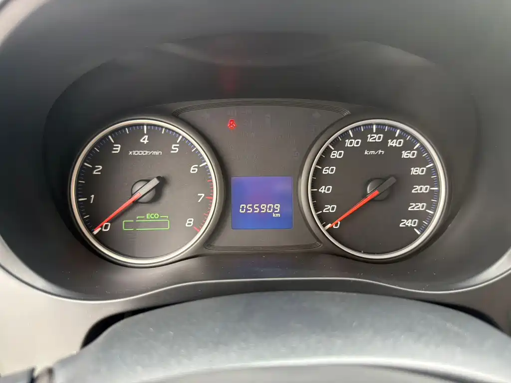 Mitsubishi Outlander — миниатюра 10