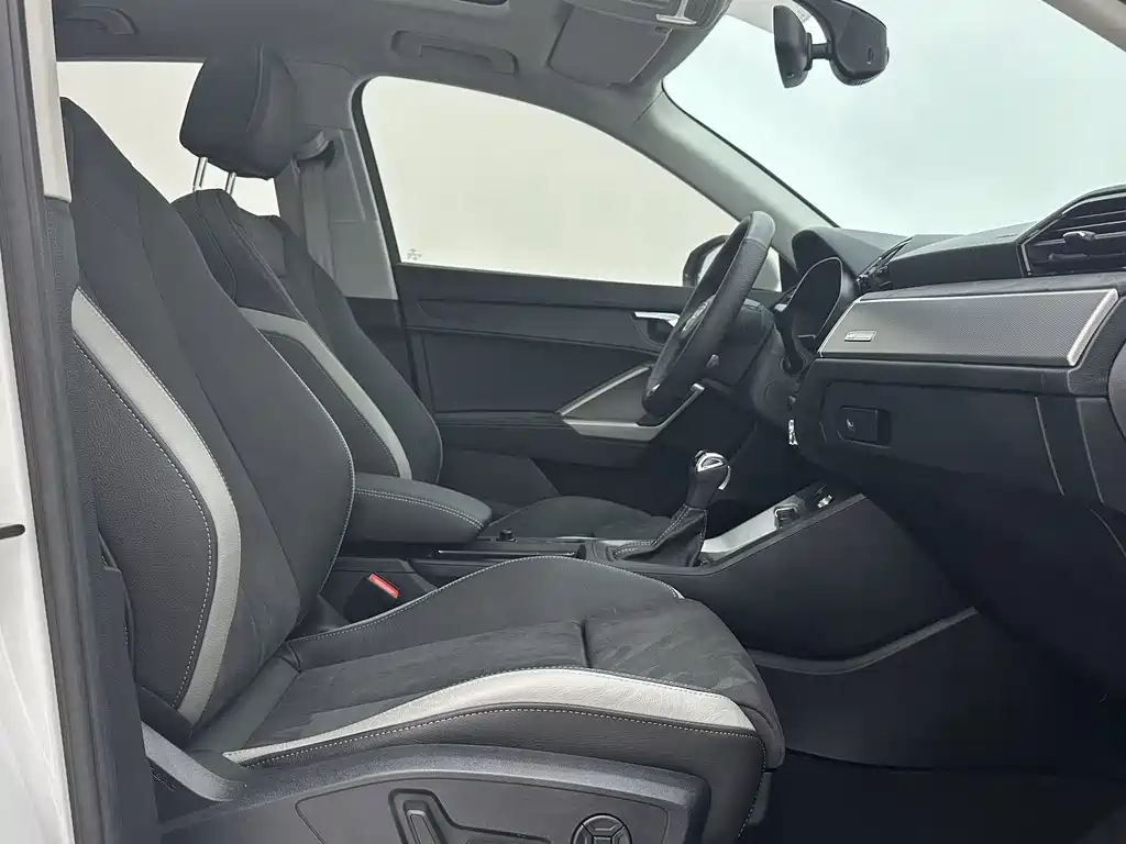 Audi Q3 2022 35 TFSI